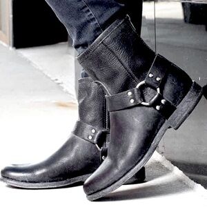 Frye -NWOT Women’s Phillip Harness short ankle Moto Boots black leather size 6.5